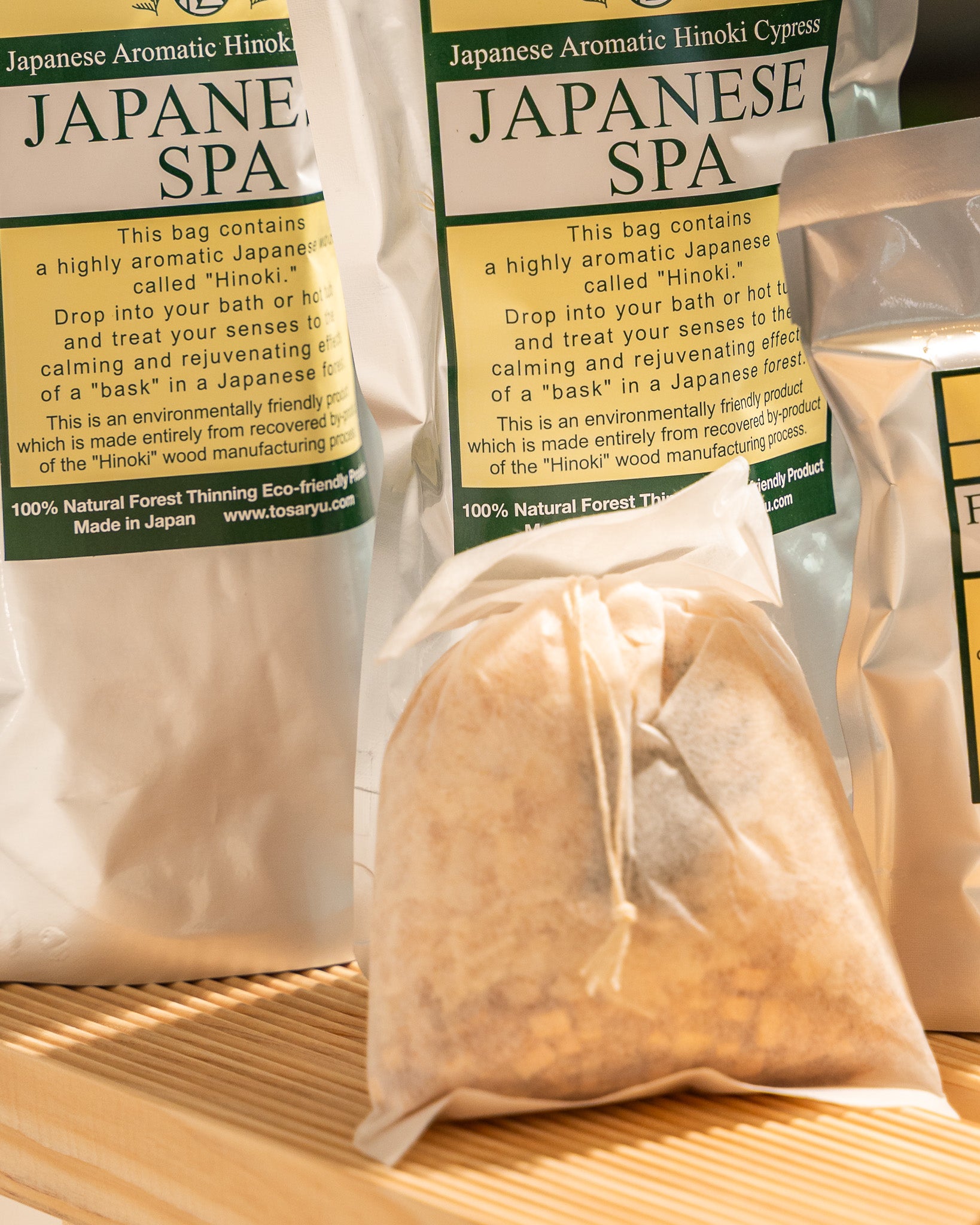 Flocons de bain aromatiques Hinoki Cyprès - 2 sachets